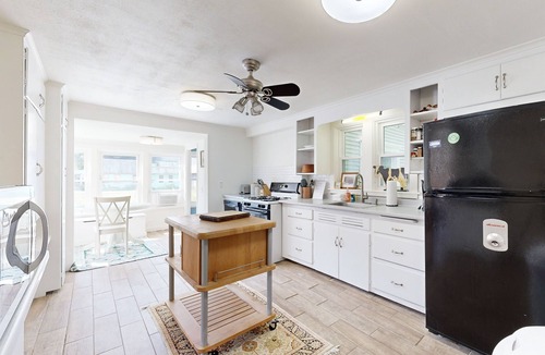 Proctorsville House | 2-Story riverfront home + studio with washer/dryer, river views, & free WiFi