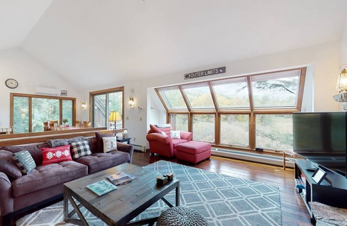 Plymouth House | 204 m² House ∙ 3 bedrooms ∙ 6 guests
