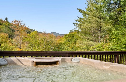 Pittsfield House | 217 m² House ∙ 4 bedrooms ∙ 8 guests