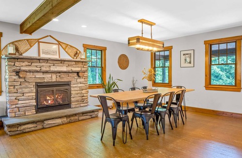 Pittsfield House | 217 m² House ∙ 4 bedrooms ∙ 8 guests