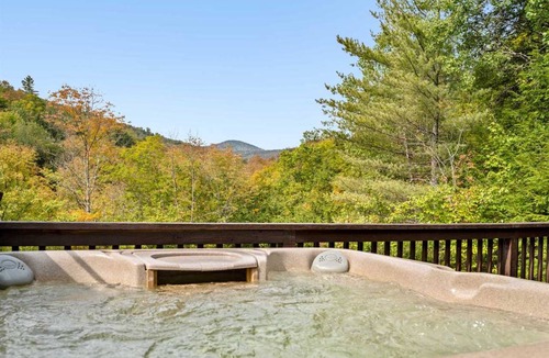 Pittsfield House | 217 m² House ∙ 4 bedrooms ∙ 8 guests