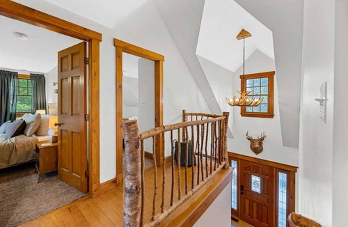 Pittsfield House | 217 m² House ∙ 4 bedrooms ∙ 8 guests