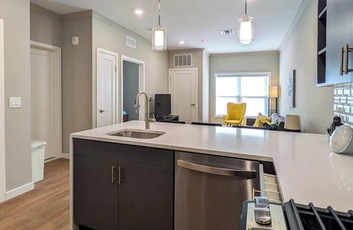 Dunellen Apartment | 221 Modern 1BR Apt Walk to NJT