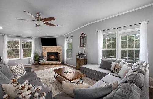 Canyon Lake House | 222 m² House ∙ 3 bedrooms ∙ 8 guests