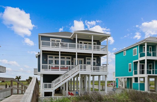 Miramar House | 222 m² House ∙ 4 bedrooms ∙ 14 guests
