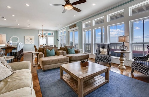 Miramar House | 222 m² House ∙ 4 bedrooms ∙ 14 guests