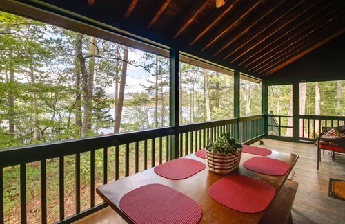 Stoneham Cottage | 232 m² Cabin ∙ 4 bedrooms ∙ 8 guests