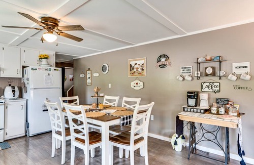 Barton House | 232 m² House ∙ 3 bedrooms ∙ 6 guests