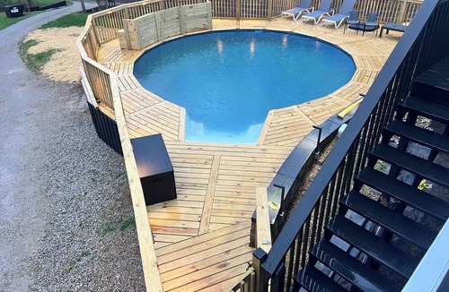 Laurelville Cabin | 25' Round Heated pool & Pickleball May 1st to October 31st. May Reduced Rates