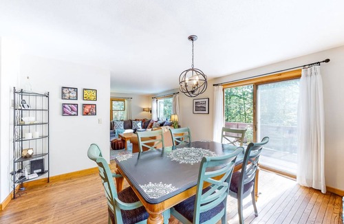 Pittsfield House | 260 m² House ∙ 3 bedrooms ∙ 10 guests