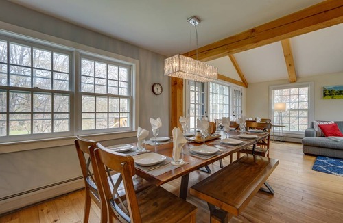 West Dover House | 265 m² House ∙ 5 bedrooms ∙ 14 guests