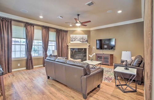 Houston House | 269 m² House ∙ 4 bedrooms ∙ 8 guests