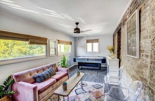 Troy House | 271 m² House ∙ 2 bedrooms ∙ 6 guests