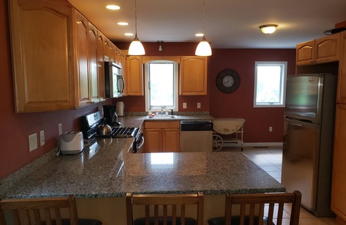 Guild Condo | 2800 sq ft, spacious retreat 4 bedrm 3 bathrm. Outdoor game and picnic area.