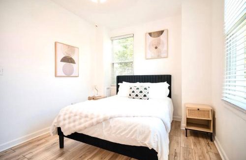 Thunderbolt Apartment | 2BR Boho Chic Duplex, Savannah - Near Tybee Island!