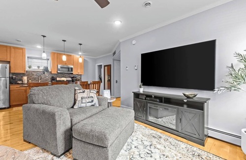 Old North End Apartment | 2BR Burlington Apartment!