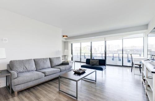 Radnor - Fort Myer Heights Apartment | 2BR Executive Apartment in Prime Location