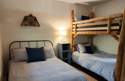 Bartlett Condo | 3 Bears Glen-Walk to Story Land! N. Conway 10 min. away