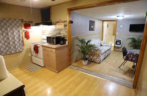 Fayetteville Apartment | 3-Bedroom apt. ideal location near new river gorge