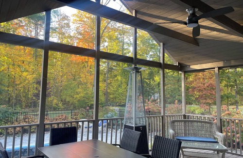 Malta House | 3-bedroom house in Saratoga MINUTES to track with pool, hottub, pool table