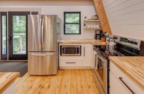 Lisbon House | 3-Bedroom Modern A-Frame with hiking, lake access, EV charger, and fire pit
