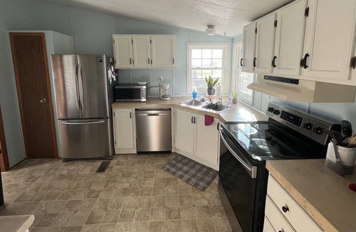 Wytheville House | 3 bedroom with parking and great views.