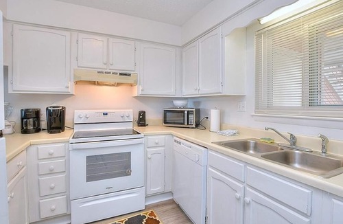 Caswell Beach Condo | 3 BR/2 BA Ocean View Condo on Desirable Caswell Beach-POOL-Sleeps 6