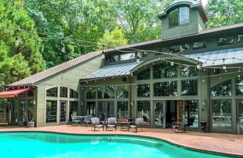 Midlothian House | 3 Family friendly Waterfront homes w/pool, private property with amenities!