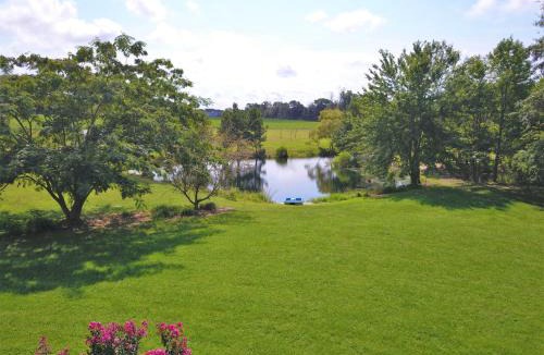Milford Bed & Breakfast | 3 guest rooms 2 shared baths