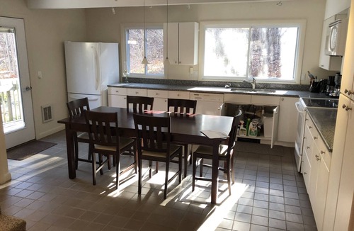 Stratton Mountain Condo | 3 Level Stratton Mountain Condo Only 2 Miles To The Base Of Stratton