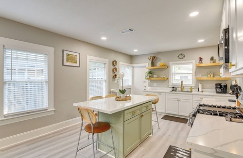 Greater East End House | 3 Mi to Dtwn: Dog-Friendly Home in Houston!
