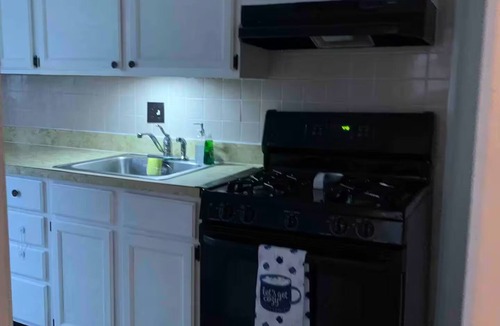 Southeast House | 3 Miles to the National Mall: Cozy 2BR Budget-Friendly Home Near D.C. Landmarks