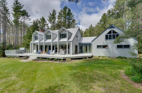 Mendon House | 325 m² House ∙ 3 bedrooms ∙ 8 guests
