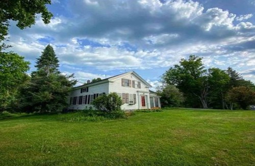 Canton House | 3300 sq ft house close to SLU, SUNY Canton, Clarkson, and SUNY Potsdam