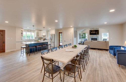 Gordonville House | 334 m² House ∙ 4 bedrooms ∙ 12 guests