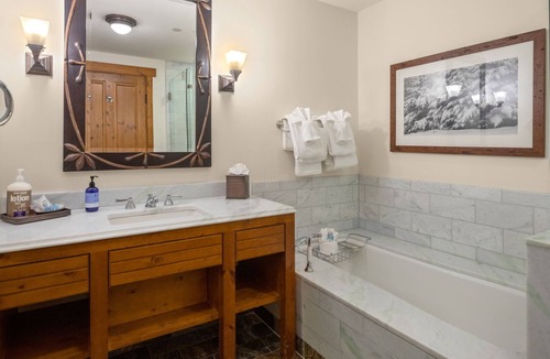 Stowe Area Cabin | #343 | Studio | NATIONAL | 3rd Floor Pool & Mountain Views