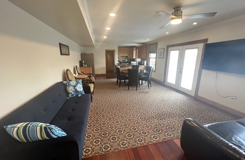Inman Square Condo | 3Bed/3Bath Home, 3 Parking spots close to Central Sq, MIT, Harvard. Walk to T.