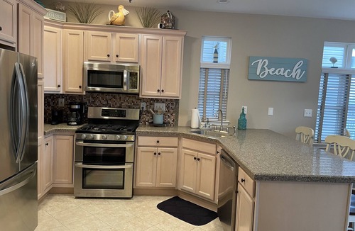 Gold Coast House | 3br- 2 Bath-Gold coast beauty