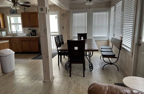 Sylvan Beach House | 3BR Beachfront Getaway – Behind Owner’s Home