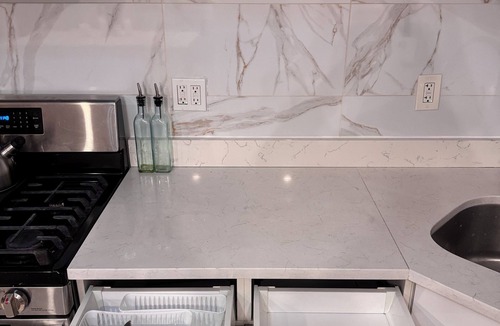 Southeast Yonkers Apartment | 3BR Near NYC Sleeps 10 Metro North & MTA30min city
