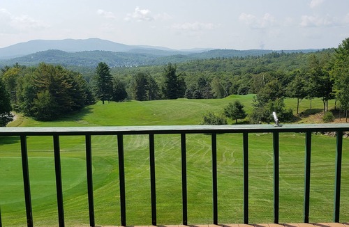 Sunapee House | 4 Bed 3 BA, Stunning Views! WALK DIRECTLY ONTO 5TH HOLE OF OUR GOLF COURSE!