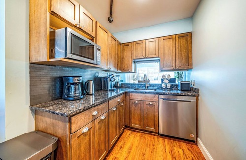 Gold Coast Condo | 4-Bedroom Beachfront Condo – Just Steps from Ocean City's Shore!