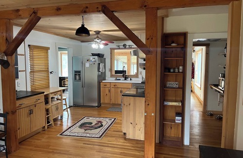 Mount Holly House | 4 Bedroom House on the Mill River with Game Room - 10 Minutes from Okemo