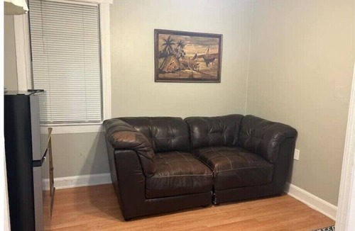 Teaneck House | 4-bedroom vacation home just 20 mins to NYS times Square.