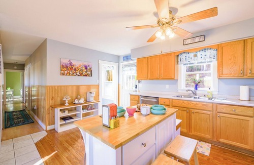 Sandy Point House | 4-bedroom View house in marvelous Stockton Springs with WiFi