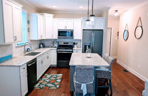 North End House | 4 BR/4 BA/Single Family - 2 Primary Suites