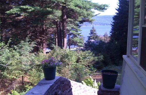Day House | 4 Seasons Romance and Serenity Discover your Perfect Retreat on Sacandaga Lake!n