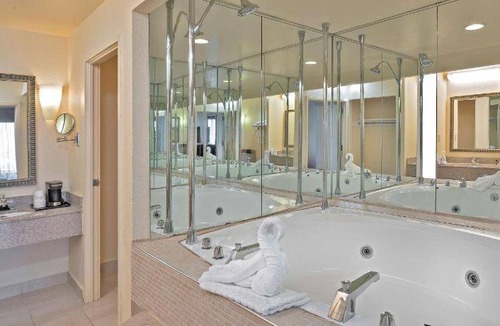 Downtown Baltimore Hotel | 44 m² Hotel ∙ 127 guests