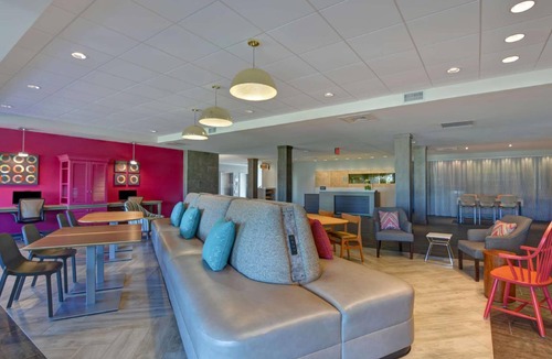 Williston North Hotel | 46 m² Hotel ∙ 127 guests