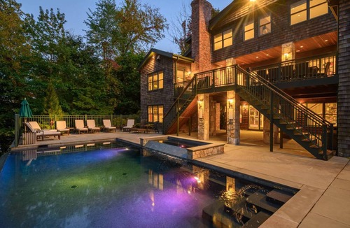 Newtown House | 465 m² House ∙ 5 bedrooms ∙ 12 guests
